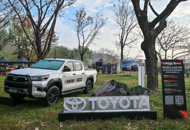 企業訊息 TOYOTA冠名贊助2025年斯巴達障礙跑競賽 高雄站突破千名國內外運動好手參賽