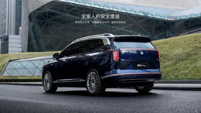 廣汽科技日 昊鉑 HL五米車長新能源休旅折合120.9萬台幣上市 廣汽集團更宣告加大晶片領域投資