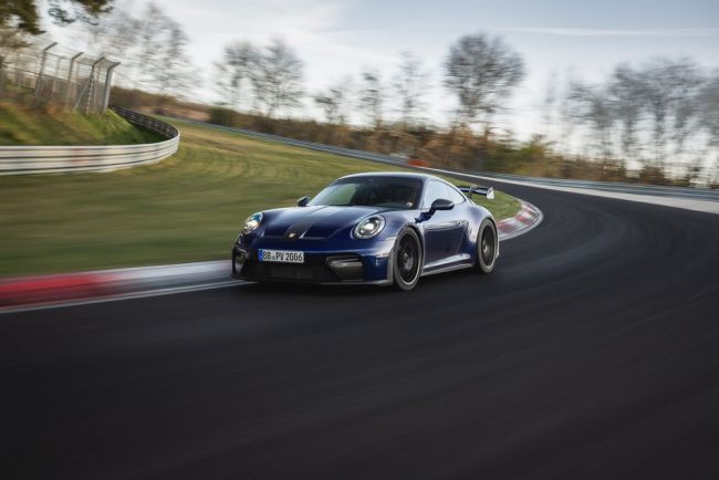 紐柏林最速量產手排車 全新保時捷 911 GT3 以 6分56.294 秒征服紐柏林北環賽道