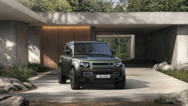 外觀小修容 車載中控再放大 2026 Land Rover Defender登場