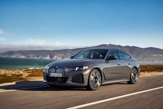 BMW 2025車系更新 零百只需3.7秒的i4 M60登場 多樣配備與科技調整齊上陣