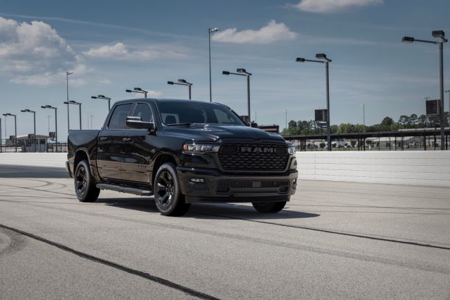 要比任性？誰比得過美國對於V8引擎的執著？Ram 1500貨卡宣布重回5.7L HEMI V8引擎懷抱
