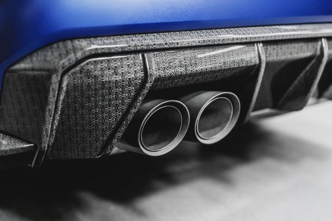 【最愛碳頂的BMW也投降 – 與Bcomp共同開發比碳纖維更輕盈的亞麻纖維中】