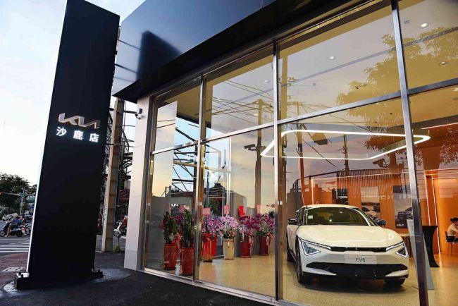全新Kia台中沙鹿3S展示中心盛大開幕！ Kia持續推動通路計畫，2025年將達成13座據點擴展升級！