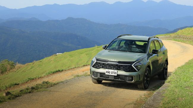 Kia第三季年成長近5%！連兩季銷售逆勢成長！ 限時推出「煥然一新．萬元入主」歡慶禮遇 １萬元起即刻入主，再享貨物稅減免、丙式險、專屬配件組