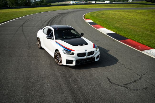 【致敬70年代渦輪之祖2002 turbo！北美BMW為現行款M2推出2026 M2 Turbo Design Edition重現渦輪科技之濫觴！】