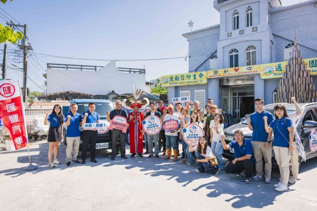 裕融企業捐助光復重建500萬 攜手格上租車組移動超人助重災居民復原  投入逾60輛免費代步車 災後一個月服務災區5000趟次