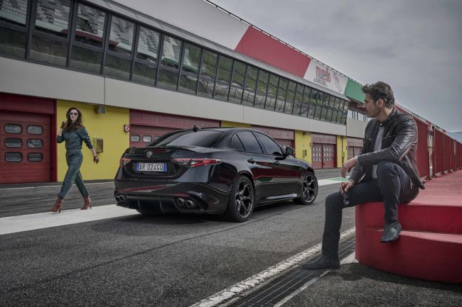 不可思議且史無前例的九連霸！ Alfa Romeo Giulia 車系創下德國《SPORT AUTO AWARD》歷史新紀錄 「就愛為快而狂」魅力狂掃德國 台灣也同步掀起義式駕馭風潮