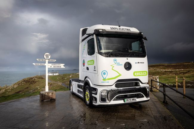 續航能力和耗時充電難題夾擊 電動卡車真能落實嗎？Mercedes-Benz eActros 600宣告創下24小時1378公里行駛紀錄！