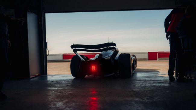 開啟 Formula E 新篇章:全新保時捷 GEN4 賽車推動性能革命