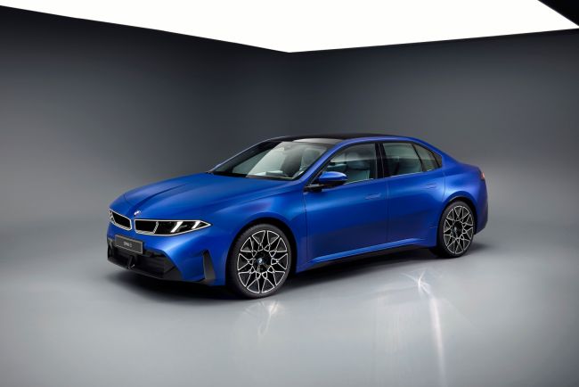 BMW三系列傳奇的電動轉生 續航900公里的BMW i3正式揭曉