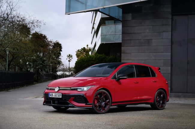 半世紀性能傳奇淬鍊 史上最強量產 GTI 即將登台 The Golf GTI EDITION 50 首批限量 100 台啟動預售