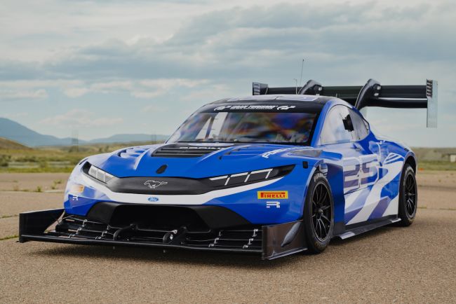 【派克峰之王再創極限!Romain Dumas駕Super Mustang Mach-E豪取三連冠!】