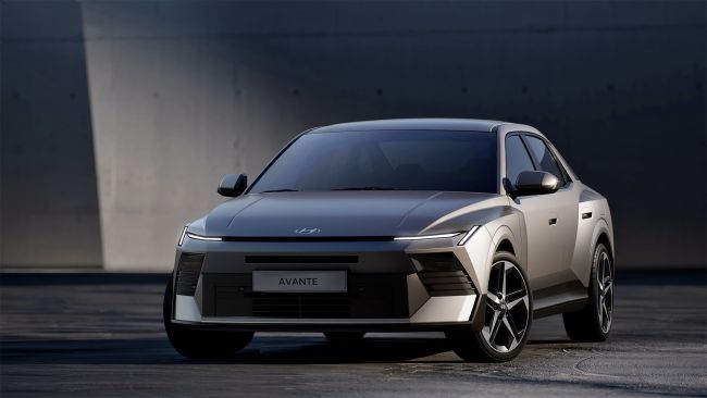 驚喜現身釜山車展 Hyundai全新第八代Elantra