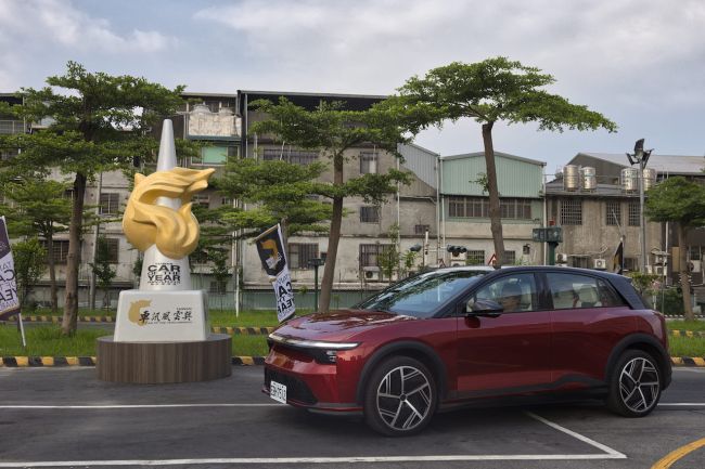 FOXTRON BRIA 榮獲「2026《Taiwan Car Of The Year 車訊風雲獎》最佳國產電動車」
