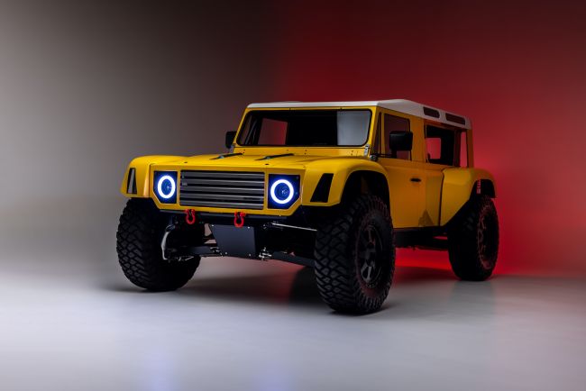【1100匹馬力的公路版Baja賽車你敢信!『磚叔』Ken Block御用工程師自創品牌SV Rover踏破地表不煞車!】