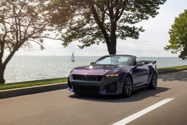 拒絕阻隔795匹馬力5.2L V8機械增壓引擎聲浪 Ford Mustang Dark Horse SC convertible任性登場