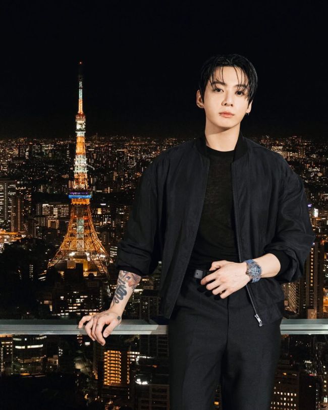 HUBLOT 全球品牌大使JUNK KOOK  現身東京演繹雙重風格 兩款 BIG BANG 限量腕錶掀起全城矚目