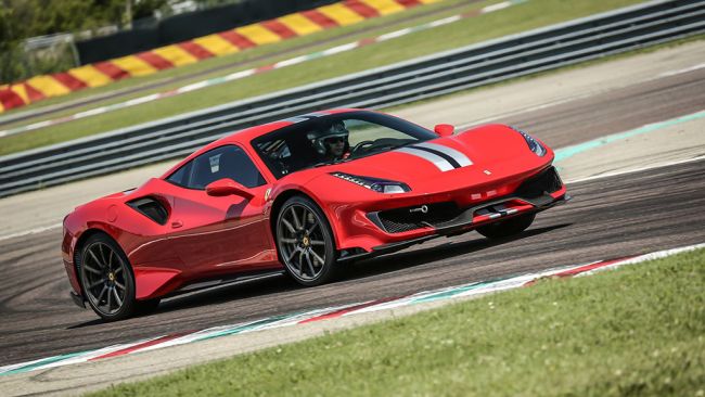 [海外試駕]Ferrari 488 Pista 駿 神駒