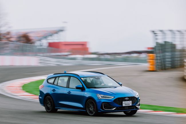 New Ford Focus憑藉超越同級進口車型優異產品實力襲捲車壇  上市2週突破1800張訂單
