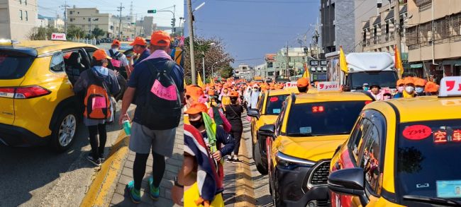 「累了請上車！」yoxi 平安車隊陪你一起跟著白沙屯媽祖祈福向前行