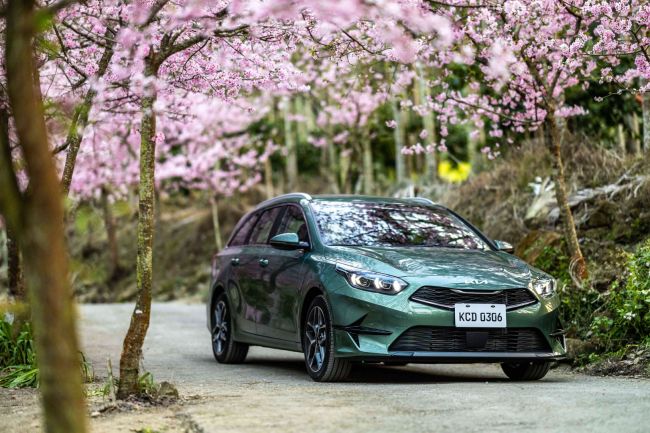 Kia 歐洲智慧油電跑旅The Ceed Sportswagon獲熱烈迴響， 上市10日內突破百張訂單，首批配額100台完訂！ Kia 2月全車系訂單近1,000台，再創歷史新高紀錄！
