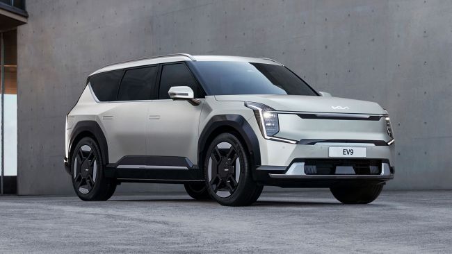 可翻轉第二排座成最大驚喜 量產版樣貌更洗鍊的Kia EV9揭曉 2023年底台灣見