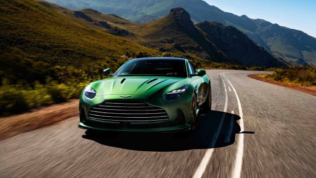 Aston Martin DB12 凌駕 GT 之上 世界首輛 Super Tourer 劃時代正式發表 基本車價新台幣 1288 萬起