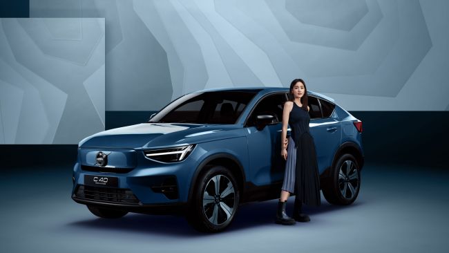 201萬起 Volvo C40 Recharge 同級唯一純電跑旅 生來，獨領不凡 攜手新生代女演員王淨 以天生實力展現獨特魅力