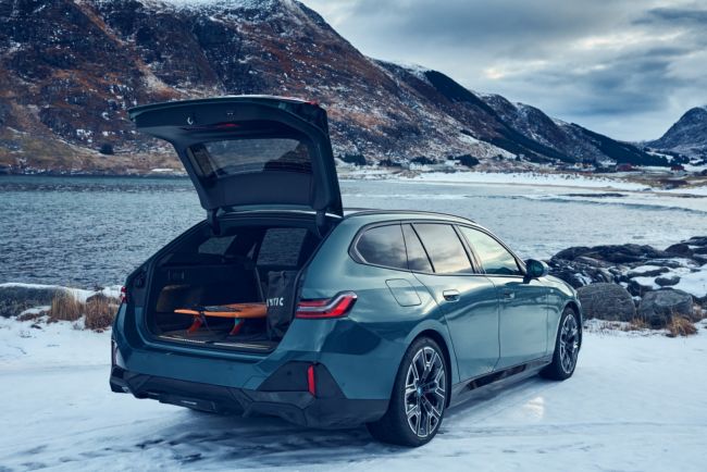 車壇唯一 強勢襲捲豪華電能市場 全新BMW i5 Touring純電豪華旅行車 339萬起預購啟動